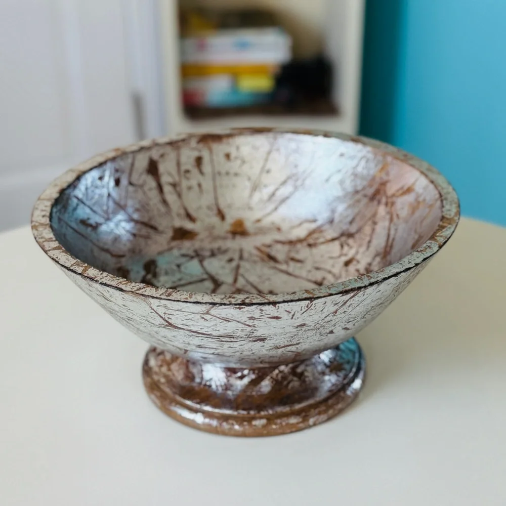 NEW without TAGS Pier 1 Mango Wood Glossy Carved Bowl